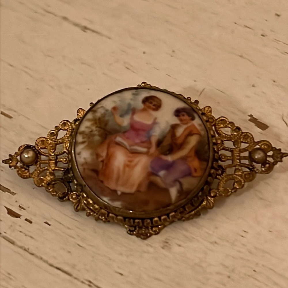Antique hand painted cameo brooch